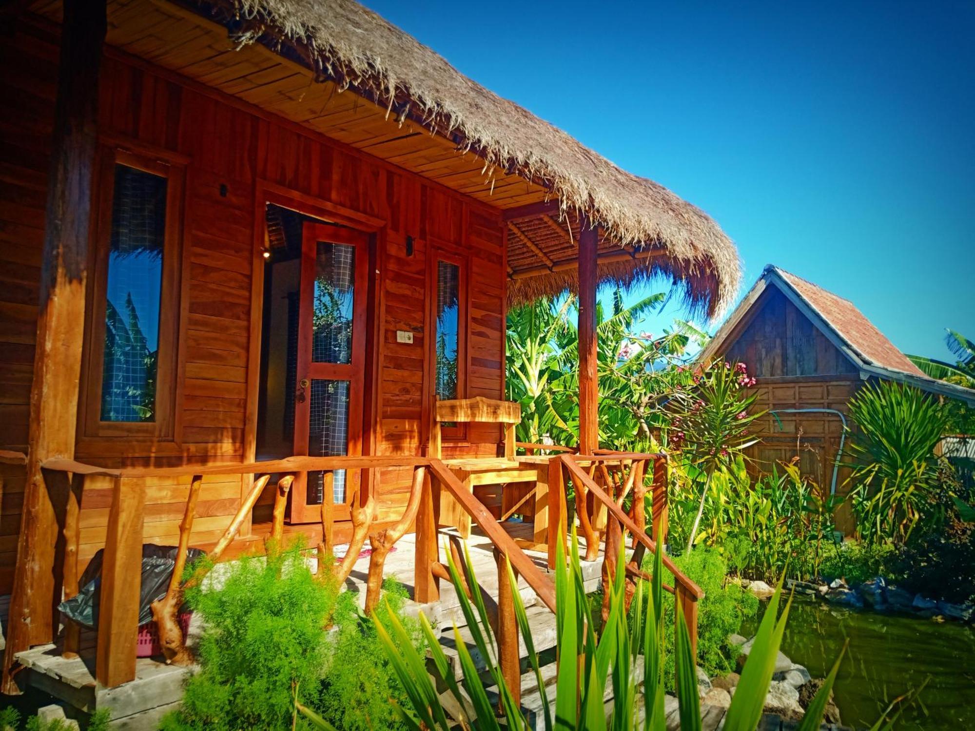 Umah Kayu 2-Menjangan Homestay Banyuwedang Exterior foto